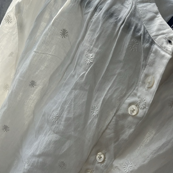 NWOT Gap Top - Picture 2 of 3